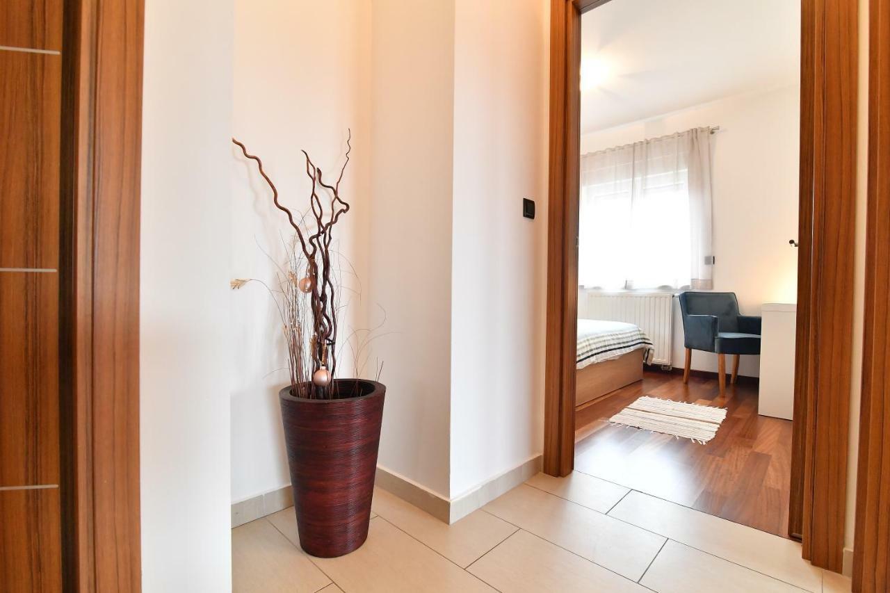 City Penthouse Vita Pula Zewnętrze zdjęcie