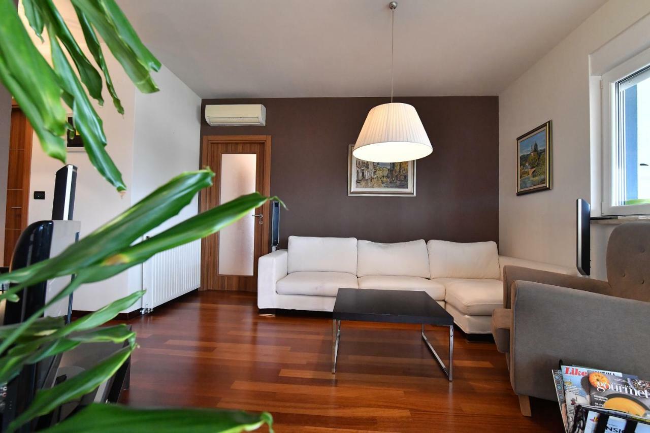 City Penthouse Vita Pula Zewnętrze zdjęcie